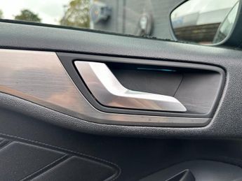 FORD FOCUS 1.0T EcoBoost Titanium Hatchback 5dr Petrol Manual Euro 6 (s/s) 