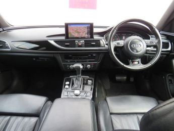 AUDI A6 AVANT 2.0 TDI Black Edition Estate 5dr Diesel Multitronic Euro 5 (s/s)