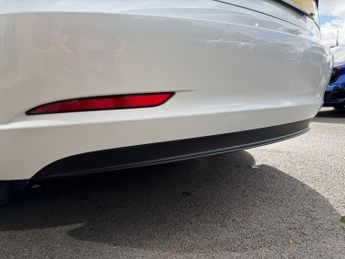 TESLA Model 3 (Dual Motor) Performance Saloon 4dr Electric Auto 4WDE (Performa