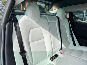 TESLA Model 3 (Dual Motor) Performance Saloon 4dr Electric Auto 4WDE (Performa