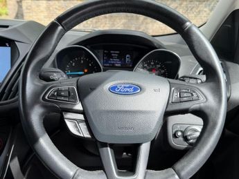 FORD KUGA 1.5 TDCi Titanium SUV 5dr Diesel Powershift Euro 6 (s/s) (120 ps