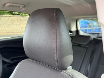 FORD KUGA 1.5 TDCi Titanium SUV 5dr Diesel Powershift Euro 6 (s/s) (120 ps