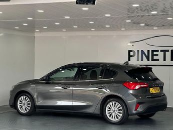 FORD FOCUS 1.0T EcoBoost Titanium Hatchback 5dr Petrol Auto Euro 6 (s/s) (1