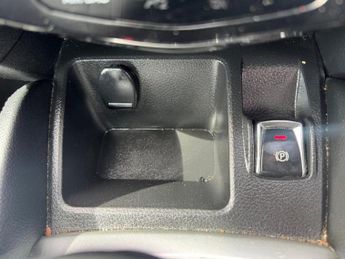 NISSAN QASHQAI 1.6 dCi Tekna SUV 5dr Diesel XTRON 2WD Euro 5 (s/s) (130 ps)