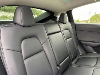 TESLA MODEL Y (Dual Motor) Performance SUV 5dr Electric Auto 4WDE (426 bhp)