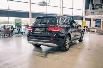 MERCEDES-BENZ GLC 2.1 GLC220d SE (Executive) SUV 5dr Diesel G-Tronic 4MATIC Euro 6