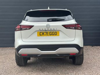 NISSAN QASHQAI 1.3 DIG-T MHEV N-Connecta SUV 5dr Petrol Hybrid Manual Euro 6 (s