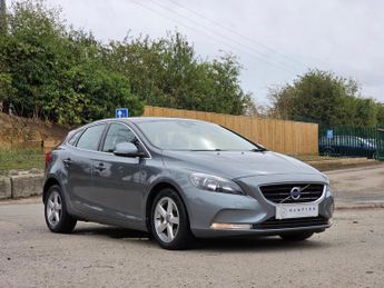 Volvo V40 2.0 D2 SE Nav Hatchback 5dr Diesel Manual Euro 6 (s/s) (120 ps)