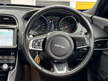 JAGUAR XE 2.0i GPF R-Sport Saloon 4dr Petrol Auto Euro 6 (s/s) (200 ps)