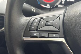 NISSAN JUKE 1.6 N-Connecta SUV 5dr Petrol Hybrid Auto Euro 6 (143 ps) Rear V