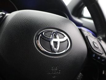 TOYOTA C-HR 1.8 VVT-h Dynamic SUV 5dr Petrol Hybrid CVT Euro 6 (s/s) (122 ps