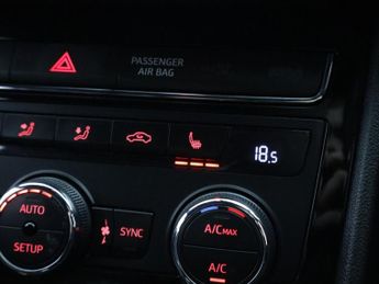 SEAT LEON 1.5 TSI EVO FR Black Edition Hatchback 5dr Petrol Manual Euro 6 
