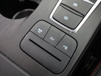 FORD KUGA 2.5 Duratec 14.4kWh ST-Line X Edition SUV 5dr Petrol Plug-in Hyb