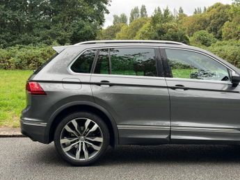 VOLKSWAGEN TIGUAN 2.0 TDI R-Line SUV 5dr Auto Diesel DSG Euro 6 (s/s) (150 ps)