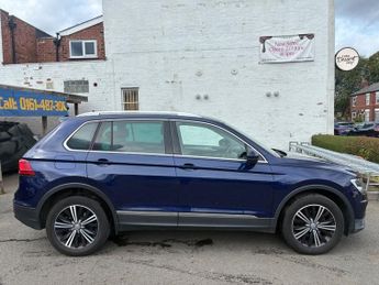 VOLKSWAGEN TIGUAN 2.0 TDI BlueMotion Tech SE Navigation SUV 5dr Diesel DSG 4Motion