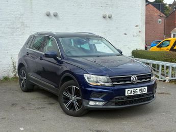 VOLKSWAGEN TIGUAN 2.0 TDI BlueMotion Tech SE Navigation SUV 5dr Diesel DSG 4Motion