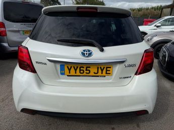 TOYOTA YARIS 1.5 VVT-h Sport Hatchback 5dr Petrol Hybrid E-CVT Euro 6 (101 ps