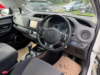 TOYOTA YARIS 1.5 VVT-h Sport Hatchback 5dr Petrol Hybrid E-CVT Euro 6 (101 ps