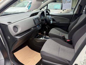 TOYOTA YARIS 1.5 VVT-h Sport Hatchback 5dr Petrol Hybrid E-CVT Euro 6 (101 ps