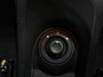DACIA DUSTER 1.5 dCi Laureate SUV 5dr Diesel EDC Euro 6 (s/s) (110 ps)