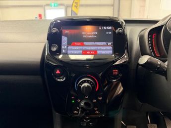 PEUGEOT 108 1.0 Allure Hatchback 5dr Petrol Manual Euro 6 (s/s) (72 ps)