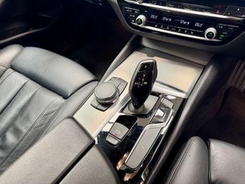 BMW 5 SERIES 2.0 530i GPF SE Saloon 4dr Petrol Auto Euro 6 (s/s) (252 ps)