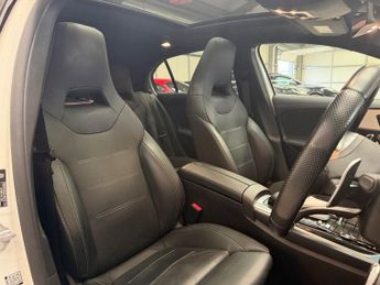MERCEDES-BENZ A CLASS 2.0 A35 AMG (Premium Plus) Hatchback 5dr Petrol 7G-DCT 4MATIC Eu