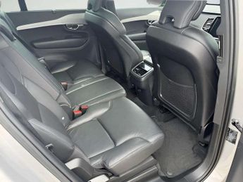 VOLVO XC90 2.0 B5 MHEV Plus SUV 5dr Petrol Hybrid Auto 4WD Euro 6 (s/s) (25