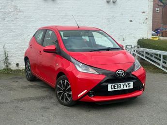 TOYOTA AYGO 1.0 VVT-i x-play Hatchback 5dr Petrol Manual Euro 6 (68 ps)