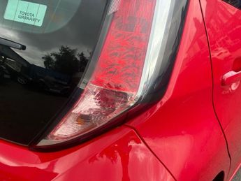 TOYOTA AYGO 1.0 VVT-i x-play Hatchback 5dr Petrol Manual Euro 6 (68 ps)