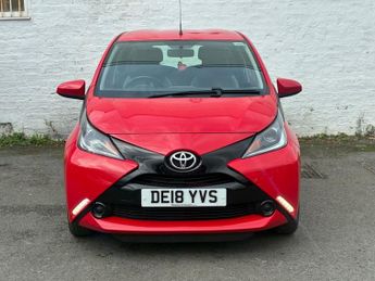 TOYOTA AYGO 1.0 VVT-i x-play Hatchback 5dr Petrol Manual Euro 6 (68 ps)