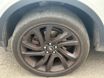 LAND ROVER DISCOVERY SPORT 2.0 TD4 HSE Black SUV 5dr Diesel Auto 4WD Euro 6 (s/s) (180 ps)
