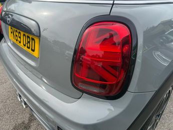 MINI HATCH 2.0 Cooper S Sport Hatchback 3dr Petrol Steptronic Euro 6 (s/s) 