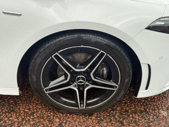 MERCEDES-BENZ A CLASS 1.3 A200 AMG Line Edition (Executive) Hatchback 5dr Petrol 7G-DC