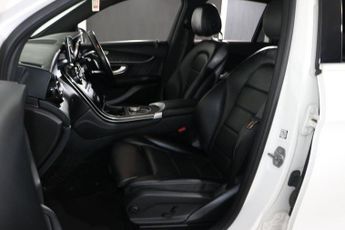 MERCEDES-BENZ GLC 2.1 GLC220d AMG Line SUV 5dr Diesel G-Tronic 4MATIC Euro 6 (s/s)