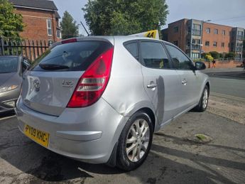 HYUNDAI I30 1.4 ES Hatchback 5dr Petrol Manual Euro 4 (108 bhp)