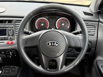 KIA RIO 1.4 2 IPD Hatchback 5dr Petrol Automatic (165 g/km, 95 bhp)