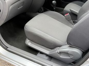 KIA RIO 1.4 2 IPD Hatchback 5dr Petrol Automatic (165 g/km, 95 bhp)
