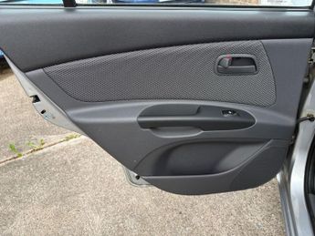 KIA RIO 1.4 2 IPD Hatchback 5dr Petrol Automatic (165 g/km, 95 bhp)