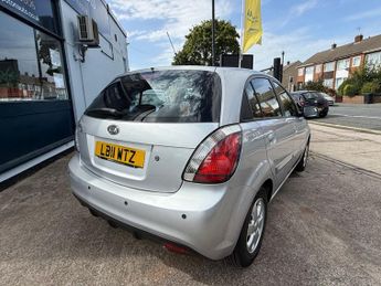 KIA RIO 1.4 2 IPD Hatchback 5dr Petrol Automatic (165 g/km, 95 bhp)
