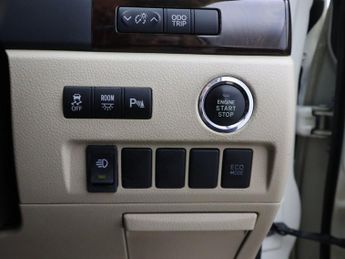 TOYOTA ALPHARD 2.4