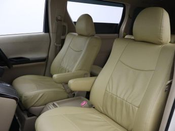TOYOTA ALPHARD 2.4