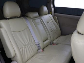 TOYOTA ALPHARD 2.4