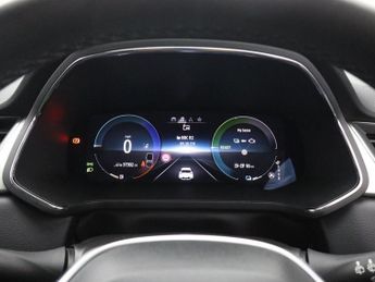 RENAULT CAPTUR 1.6 E-TECH 9.8kWh techno SUV 5dr Petrol Plug-in Hybrid Auto Euro