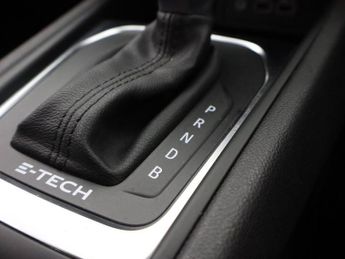 RENAULT CAPTUR 1.6 E-TECH 9.8kWh techno SUV 5dr Petrol Plug-in Hybrid Auto Euro