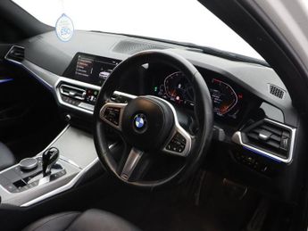 BMW 3 SERIES 2.0 318d MHT M Sport Saloon 4dr Diesel Hybrid Auto Euro 6 (s/s) 