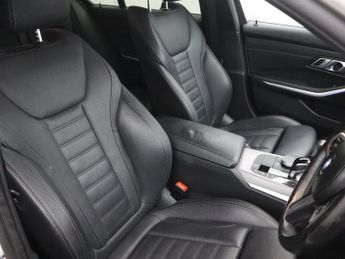 BMW 3 SERIES 2.0 318d MHT M Sport Saloon 4dr Diesel Hybrid Auto Euro 6 (s/s) 