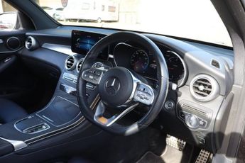 MERCEDES-BENZ GLC 2.0 GLC300d AMG Line (Premium) SUV 5dr Diesel G-Tronic+ 4MATIC E