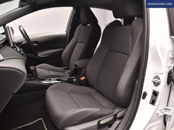 TOYOTA COROLLA 1.8 VVT-h GPF Icon Tech Hatchback 5dr Petrol Hybrid CVT Euro 6 (