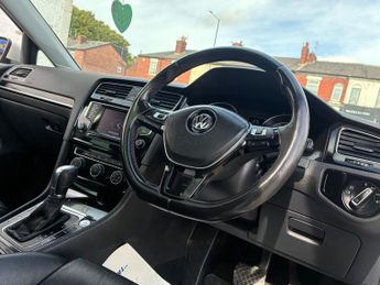 VOLKSWAGEN GOLF 2.0 TDI BlueMotion Tech GT Hatchback 5dr Diesel DSG Euro 5 (s/s)